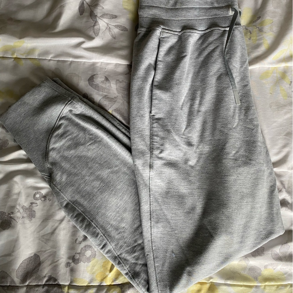 lululemon joggers